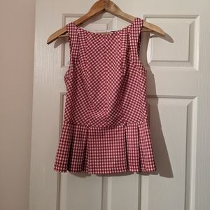 This is the cutest gingham top